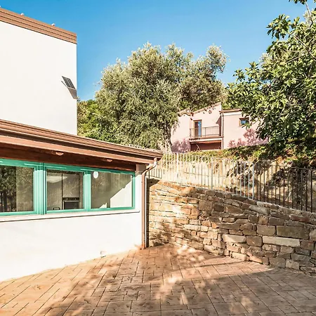 3 Bedroom Gorgeous In Perdifumo