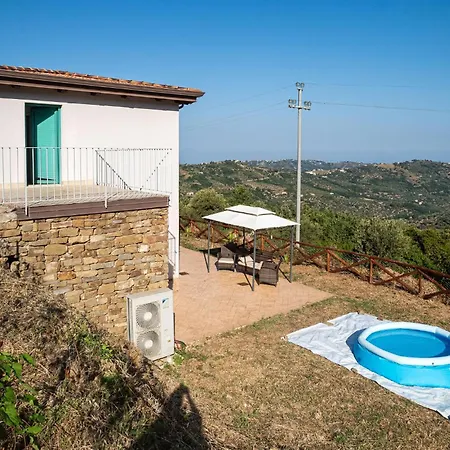 3 Bedroom Gorgeous In Hébergement de vacances Perdifumo